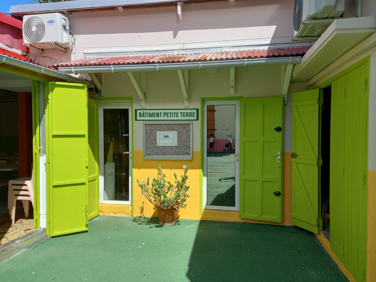 Bureau du Directeur - Bâtiment Petite Terre