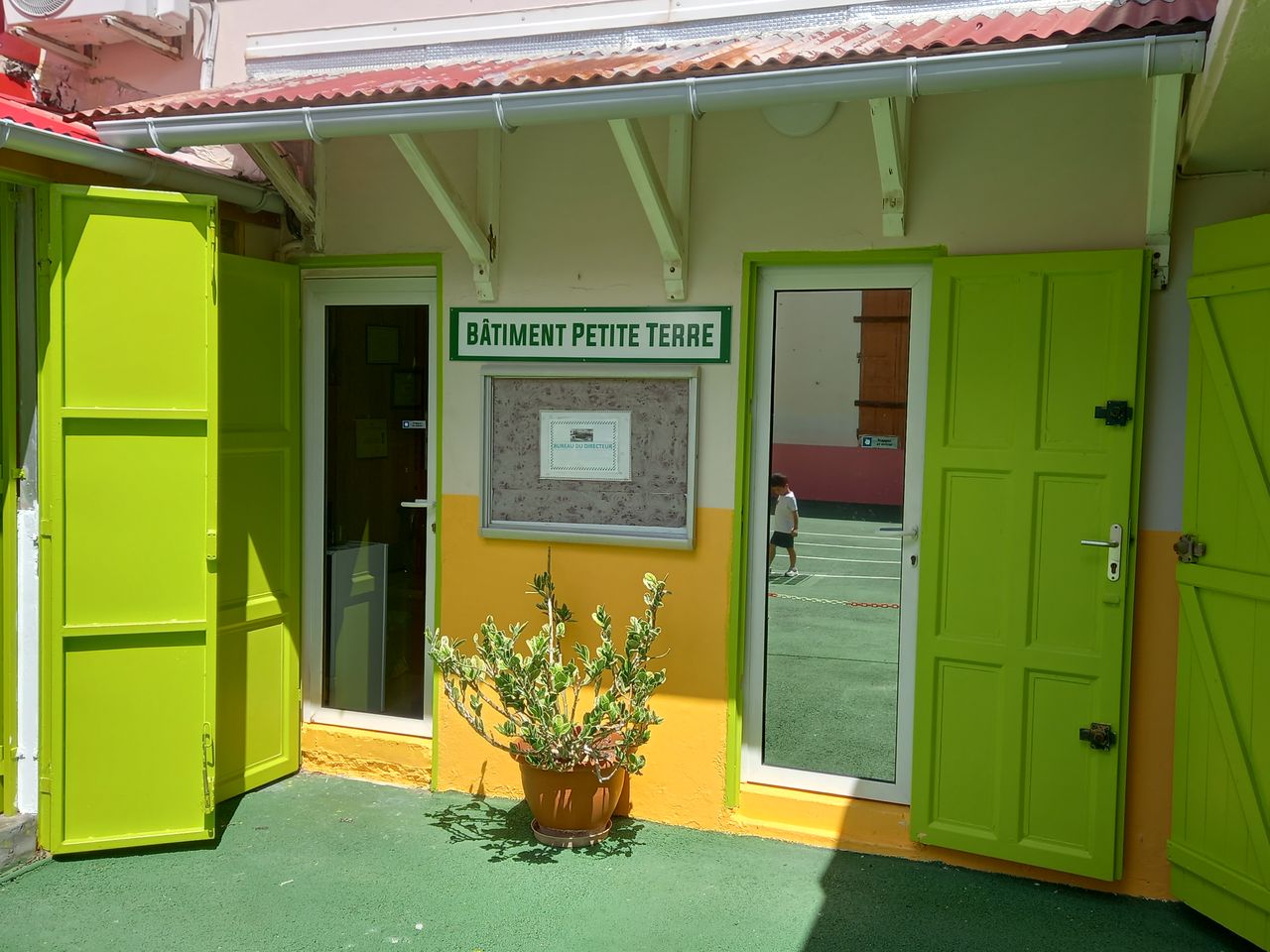 Bureau du Directeur - Bâtiment Petite Terre