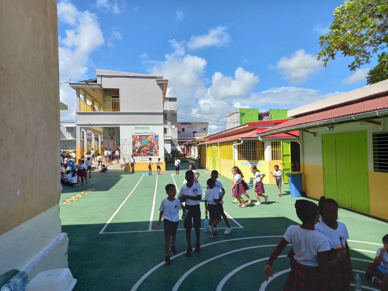 La Petite Cour8